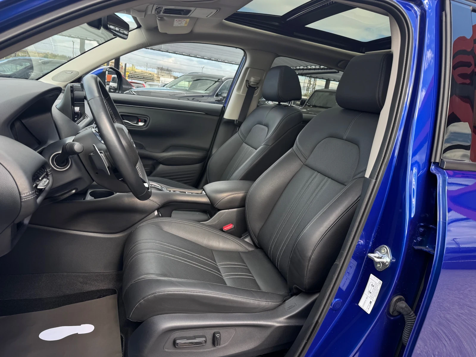 Honda ZR-V 2.0i-HYBRID-FULL LED-KEYLESS-ПАНОРАМА-FULL FULL - изображение 8