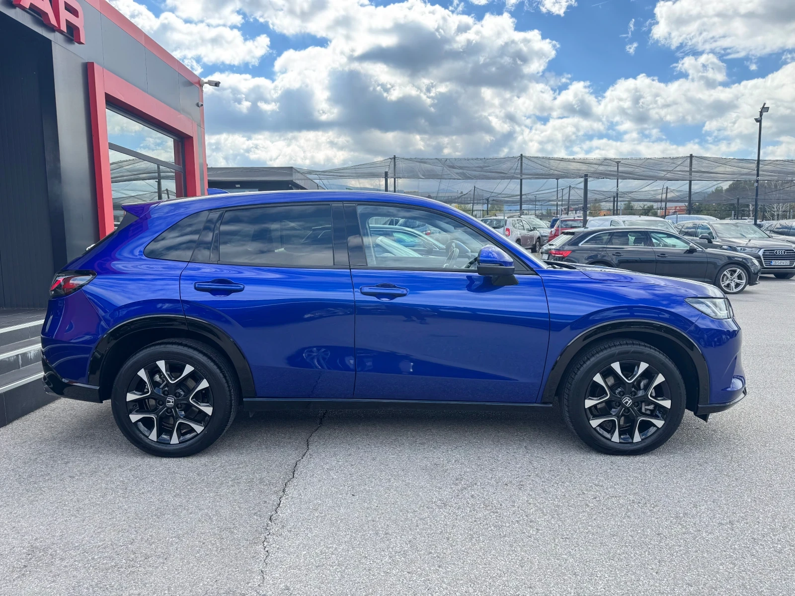 Honda ZR-V 2.0i-HYBRID-FULL LED-KEYLESS-ПАНОРАМА-FULL FULL - изображение 5