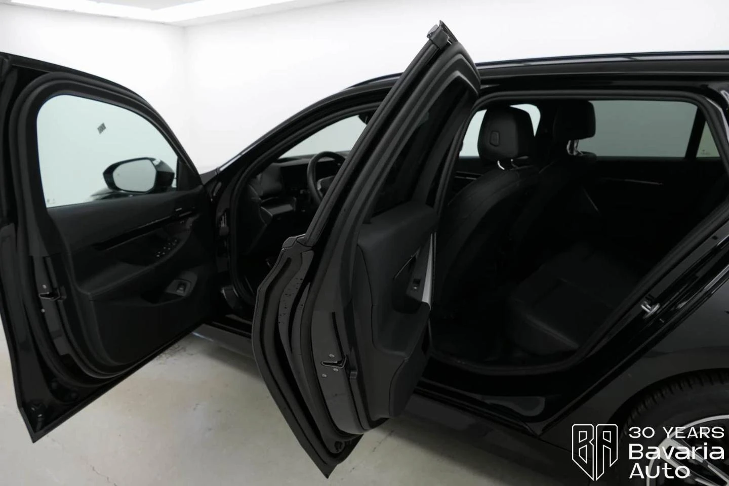 BMW 520 i Touring M Sport Paket Steptronic - изображение 5