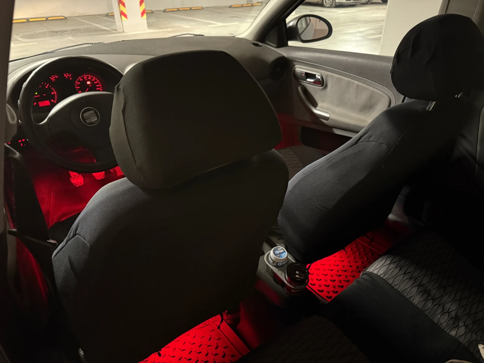 Seat Cordoba, снимка 14 - Автомобили и джипове - 53720312