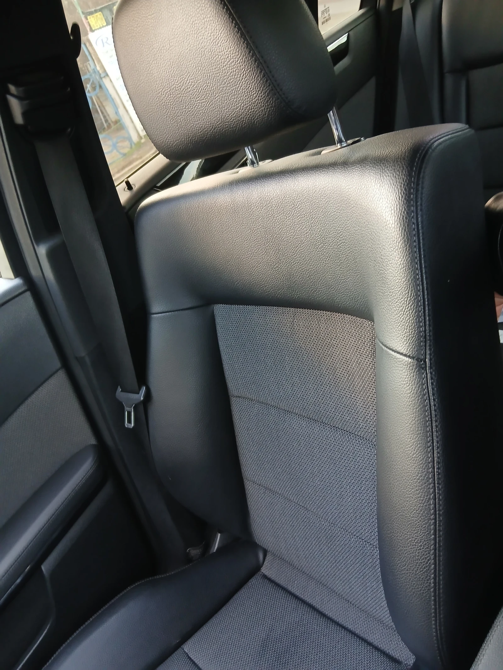 Mercedes-Benz E 220 2.2 , снимка 6 - Автомобили и джипове - 53851574