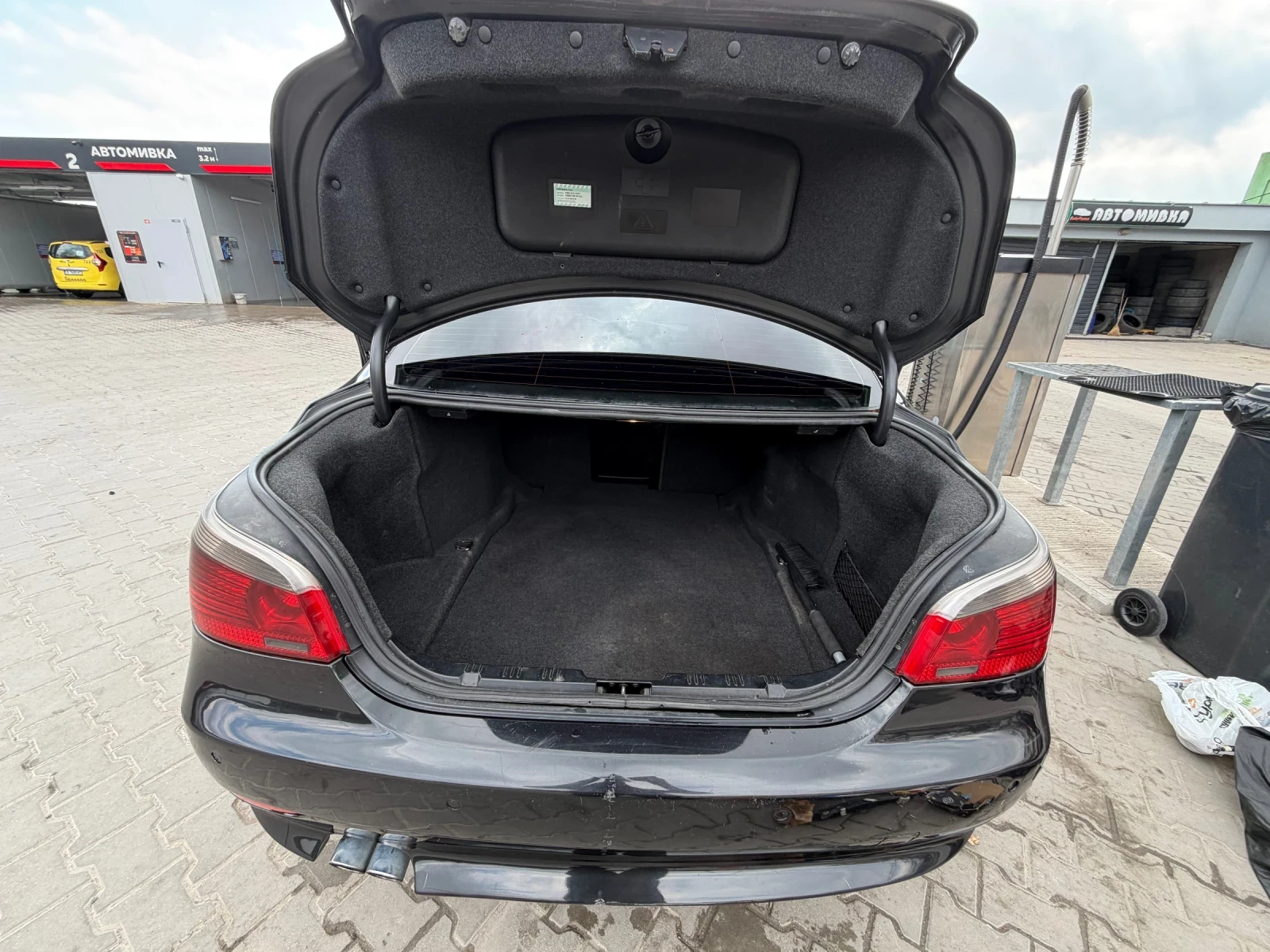 BMW 525, снимка 15 - Автомобили и джипове - 53861117