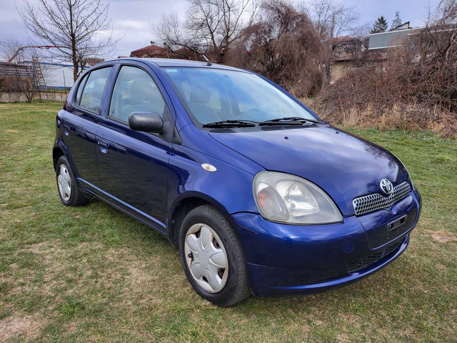 Toyota Yaris 1.0/4 цилиндров
