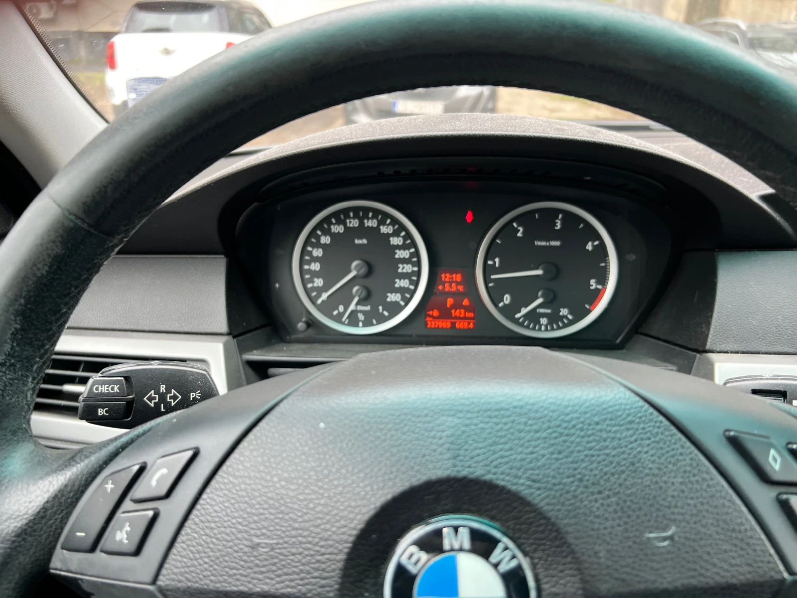 BMW 525, снимка 14 - Автомобили и джипове - 54013456