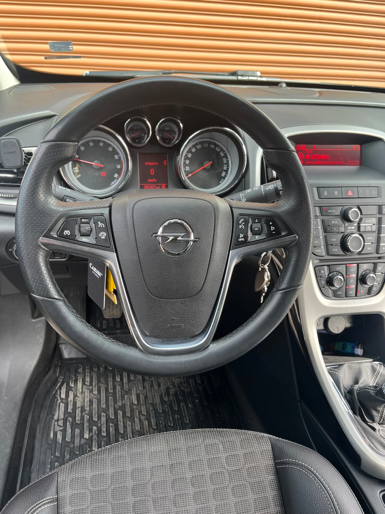 Opel Astra GTC 1.4T, снимка 11 - Автомобили и джипове - 54038415