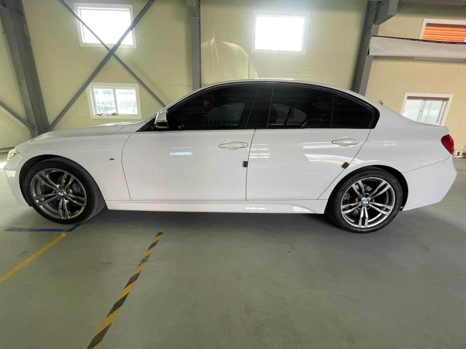 BMW 320 d RWD B47 LCI (FaceLift) ! M Pack !, снимка 4 - Автомобили и джипове - 54148834
