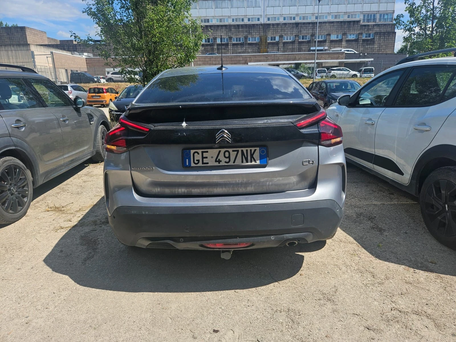 Citroen C4 5HDi ТОП ОБСЛУЖЕН ГАРАНЦИЯ, снимка 3 - Автомобили и джипове - 54659235