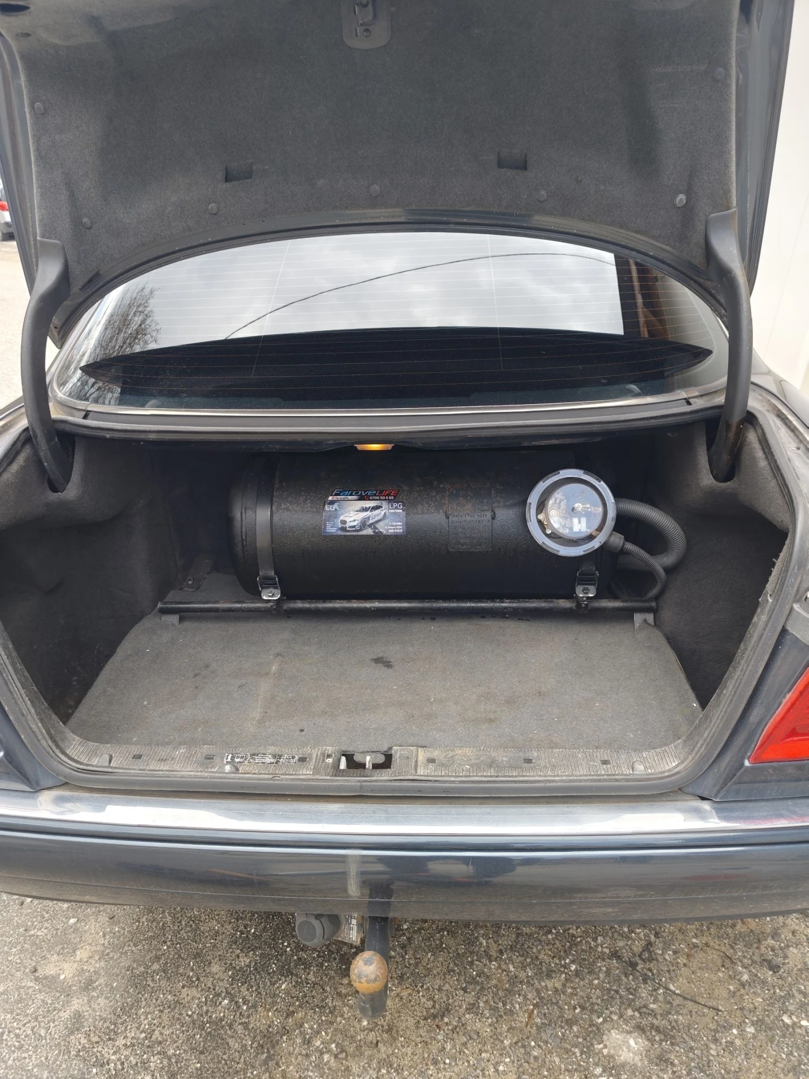 Mercedes-Benz E 280  GAZ 4MATIC, снимка 8 - Автомобили и джипове - 54796847