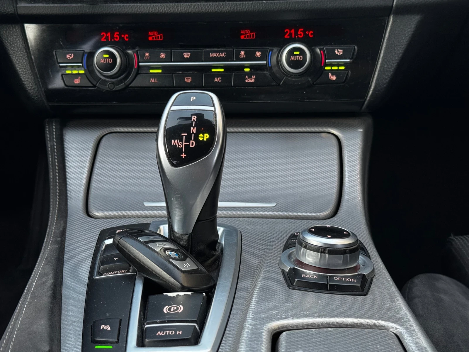 BMW 520 2.0d* 184к.с.* М Paket* Автоматик, снимка 12 - Автомобили и джипове - 55621085