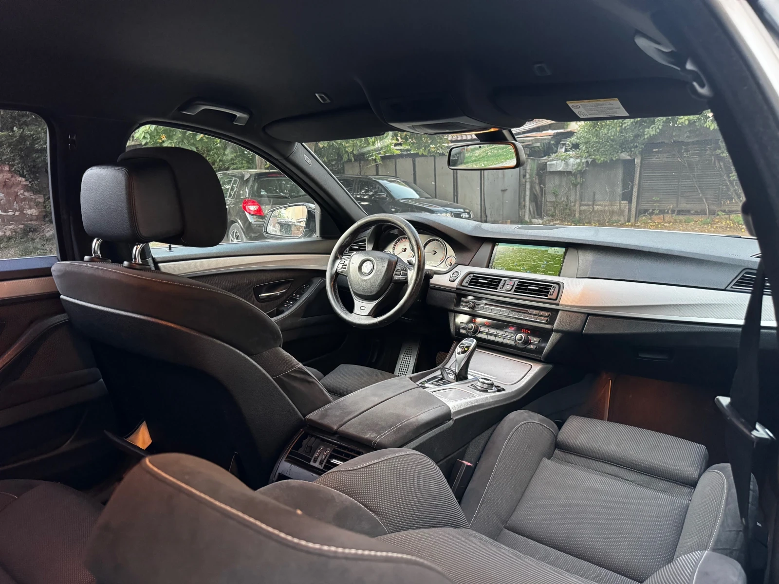 BMW 520 2.0d* 184к.с.* М Paket* Автоматик, снимка 10 - Автомобили и джипове - 55621085