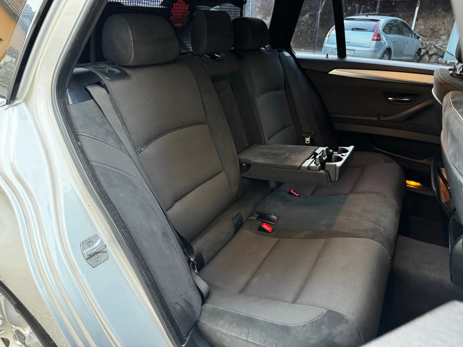 BMW 520 2.0d* 184к.с.* М Paket* Автоматик, снимка 13 - Автомобили и джипове - 55621085