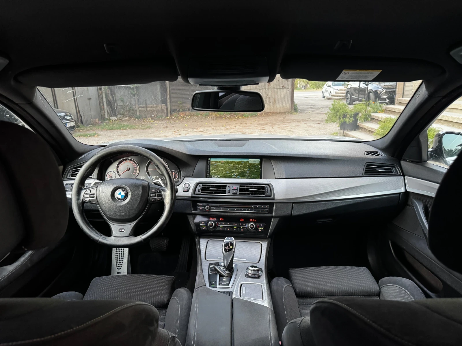 BMW 520 2.0d* 184к.с.* М Paket* Автоматик, снимка 11 - Автомобили и джипове - 55621085