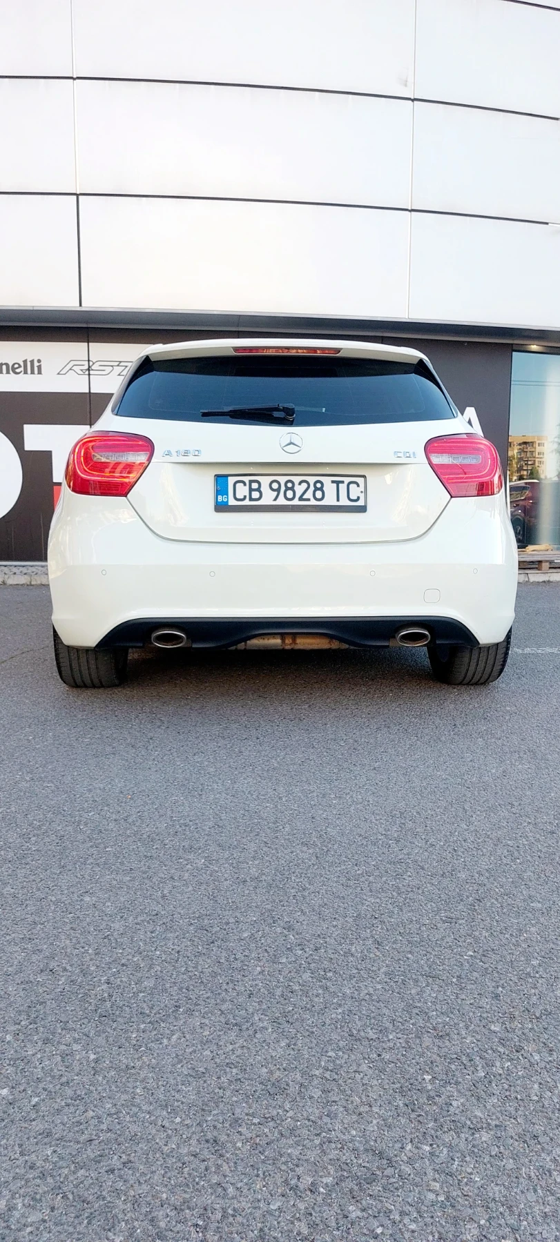Mercedes-Benz A 180 SPORT EDITION , снимка 8 - Автомобили и джипове - 55693229