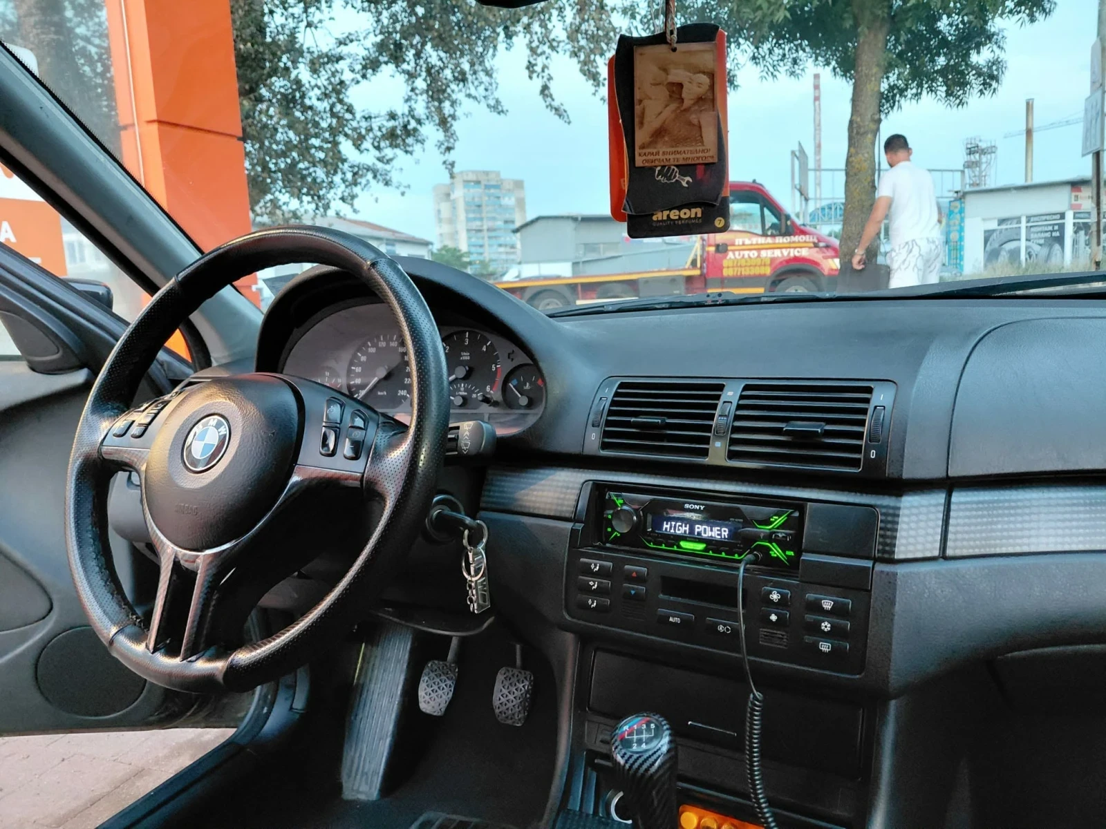 BMW 320, снимка 7 - Автомобили и джипове - 55806804