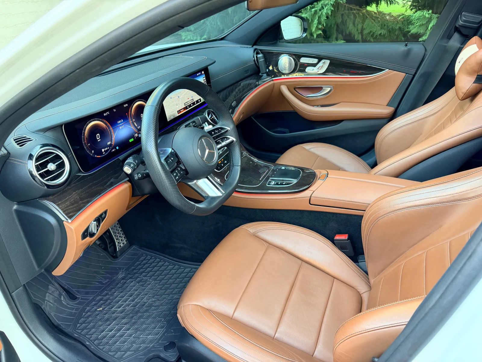 Mercedes-Benz E 300 DE AMG STYLE 4MATIC AIRMATIC PANORAMA PODGREV , снимка 8 - Автомобили и джипове - 56064279
