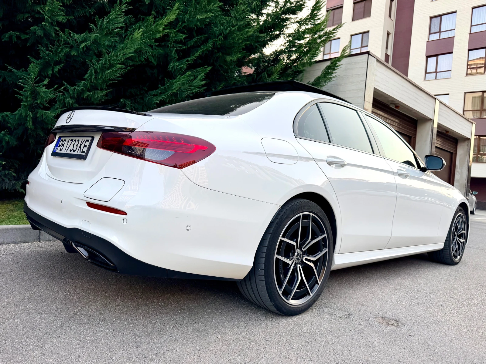 Mercedes-Benz E 300 DE AMG STYLE 4MATIC AIRMATIC PANORAMA PODGREV , снимка 5 - Автомобили и джипове - 56064279