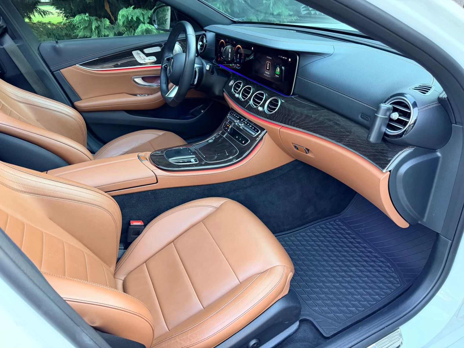 Mercedes-Benz E 300 DE AMG STYLE 4MATIC AIRMATIC PANORAMA PODGREV , снимка 12 - Автомобили и джипове - 56064279