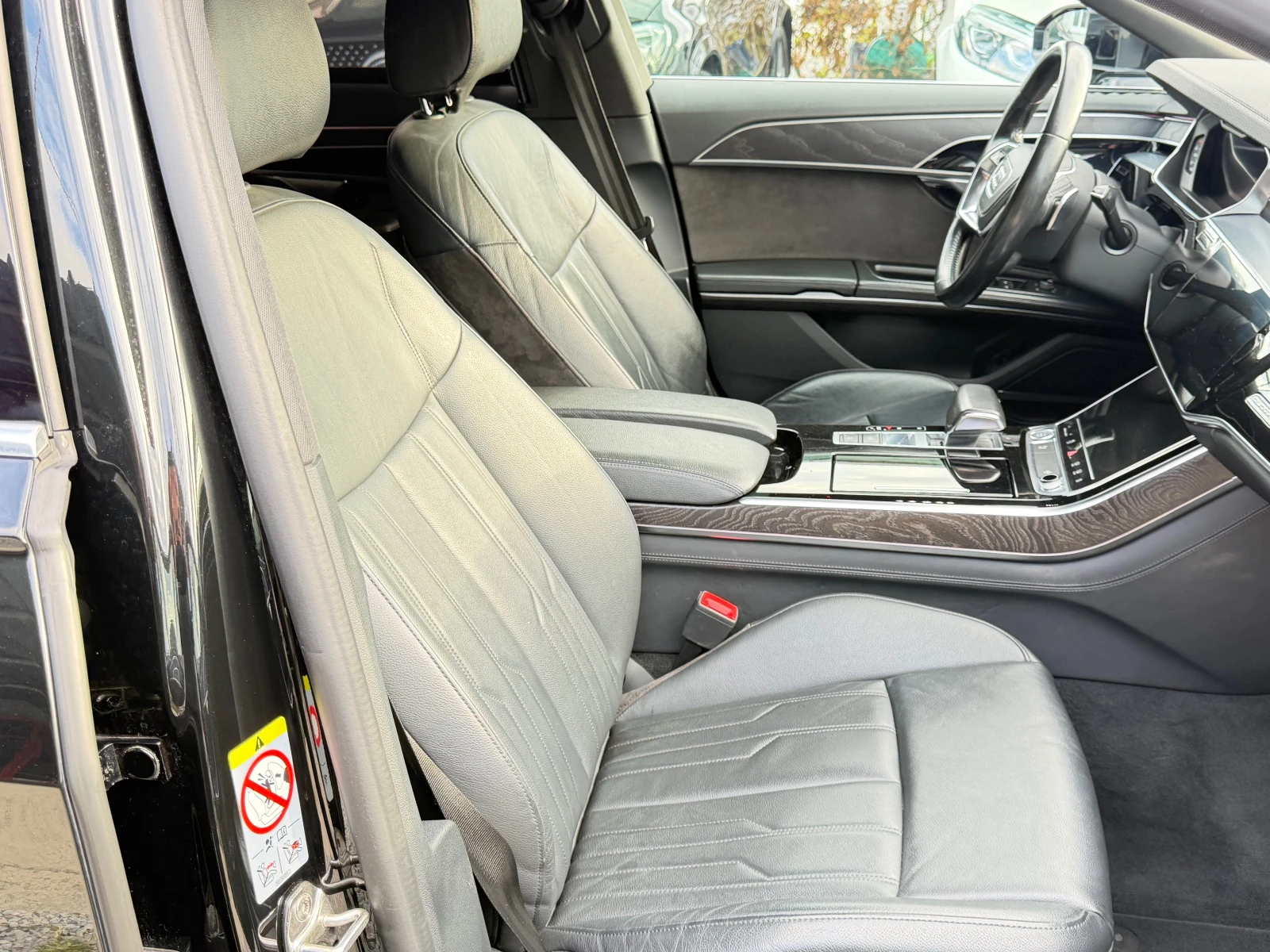 Audi A8, снимка 9 - Автомобили и джипове - 56637193
