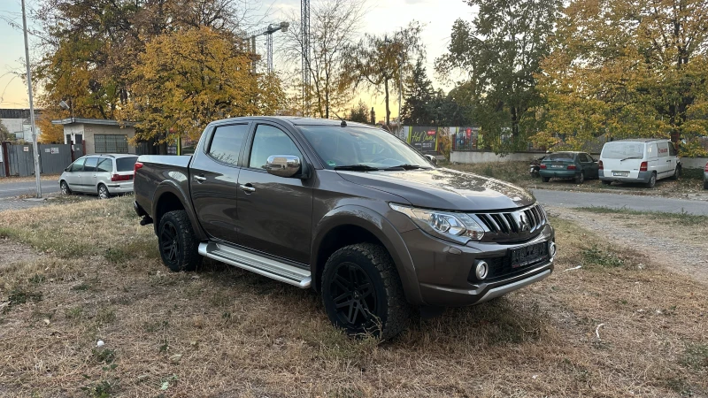 Mitsubishi L200 2.4D 181k, снимка 17 - Автомобили и джипове - 47815045