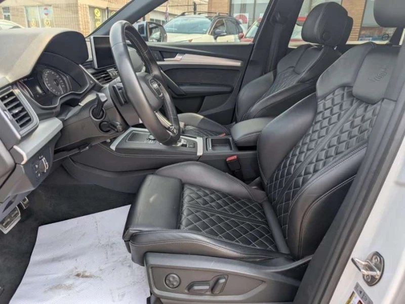 Audi SQ5 * quattro Premium * CARFAX * ЦЕНА ДО БГ, снимка 10 - Автомобили и джипове - 53384698
