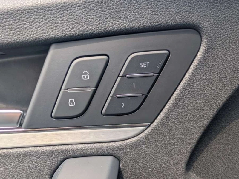 Audi SQ5 * quattro Premium * CARFAX * ЦЕНА ДО БГ, снимка 17 - Автомобили и джипове - 53384698