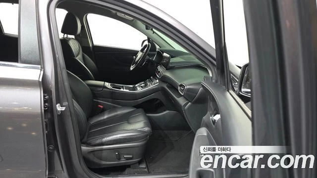 Hyundai Santa fe 2.2 | HEAD UP| КАМЕРА| DISTRONIC| ОБДУХ| НАДУВАНЕ, снимка 8 - Автомобили и джипове - 55816003