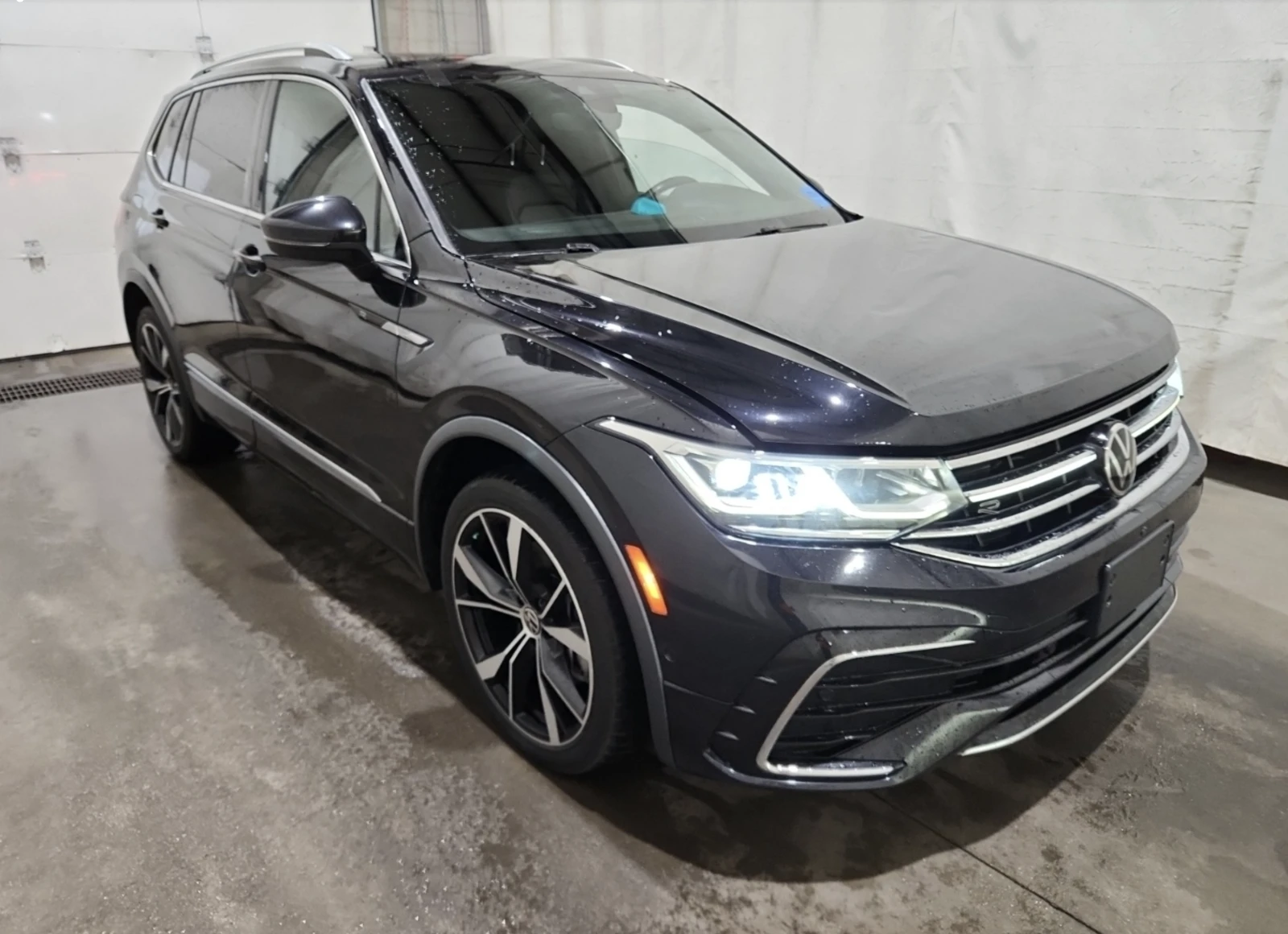 VW Tiguan HIGHLINE R-LINE - изображение 2