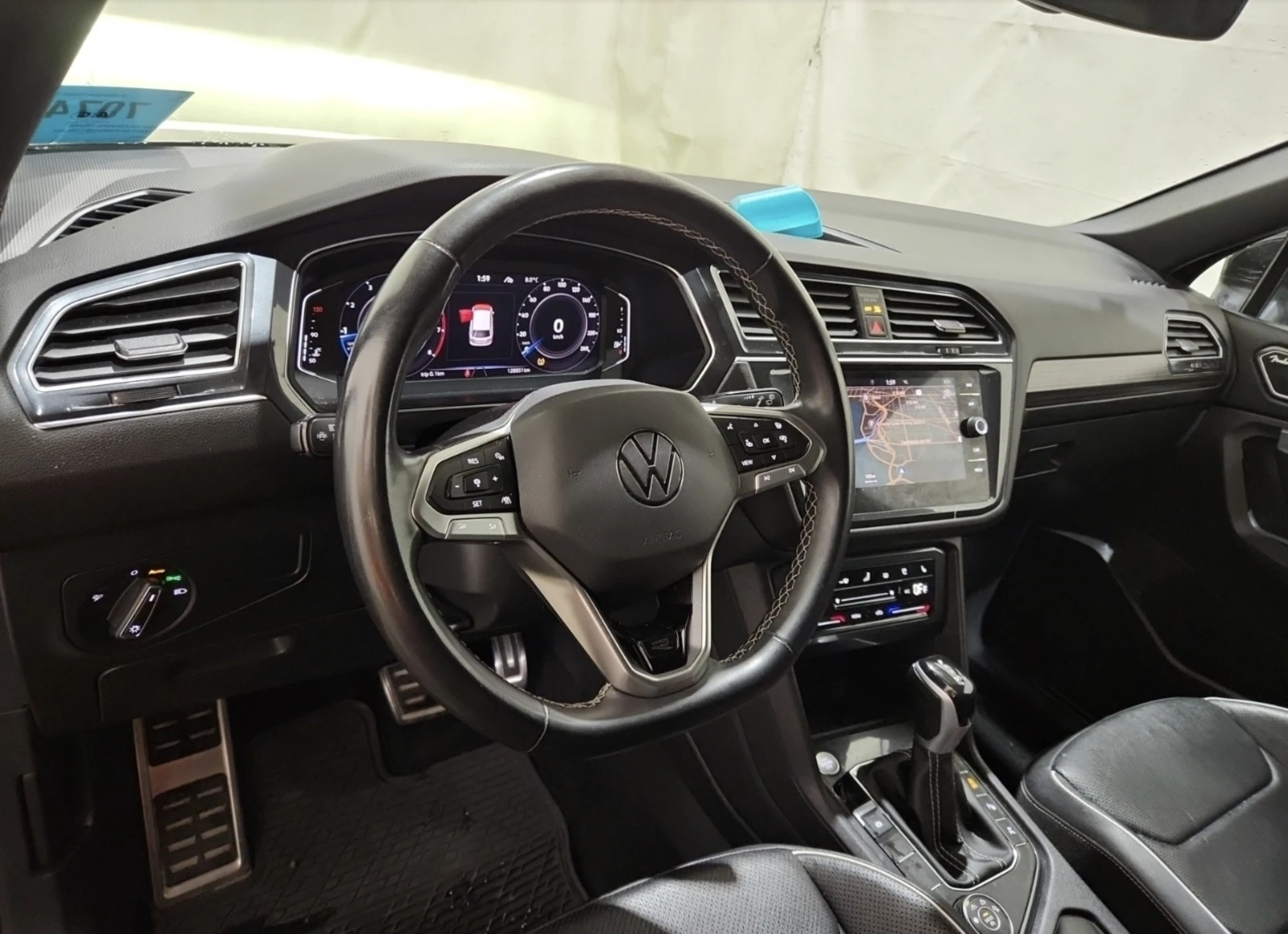 VW Tiguan HIGHLINE R-LINE - изображение 8