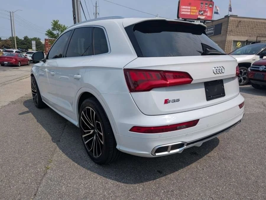 Audi SQ5 * quattro Premium * CARFAX * ЦЕНА ДО БГ - изображение 5