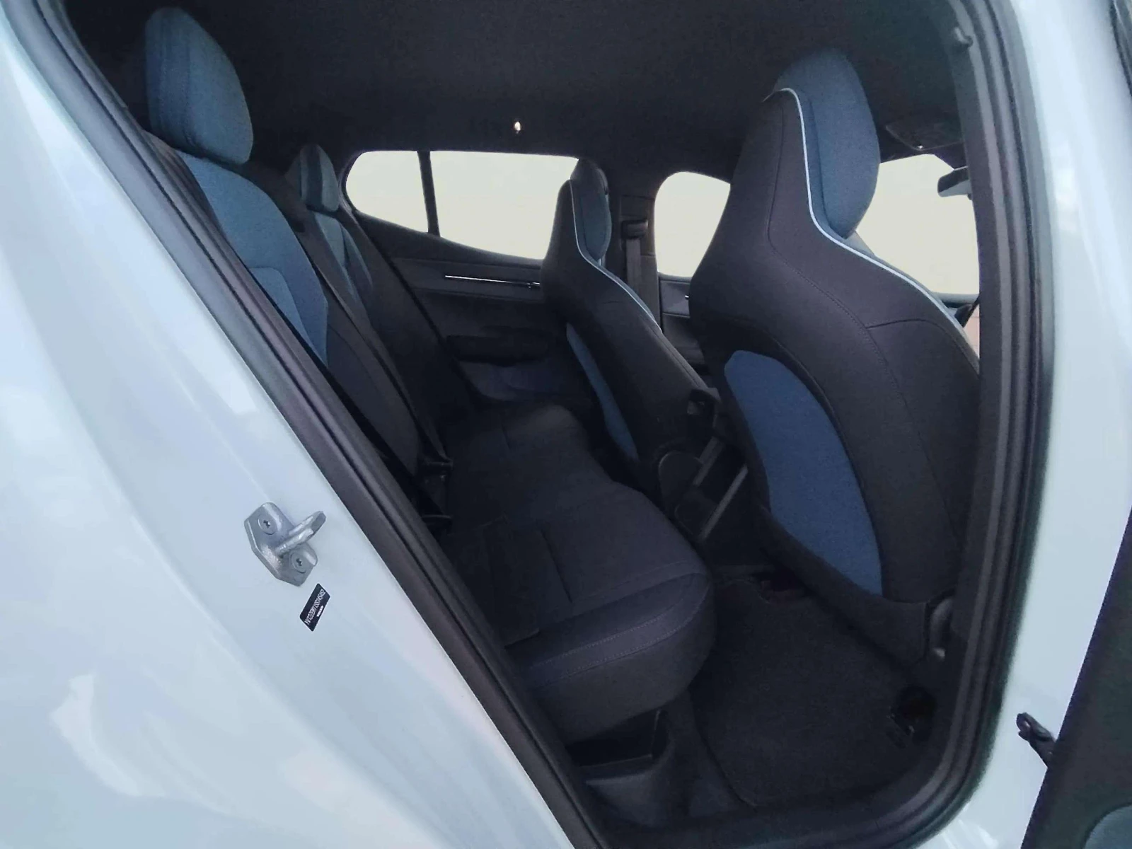 Volvo EX30 Single motor - изображение 10