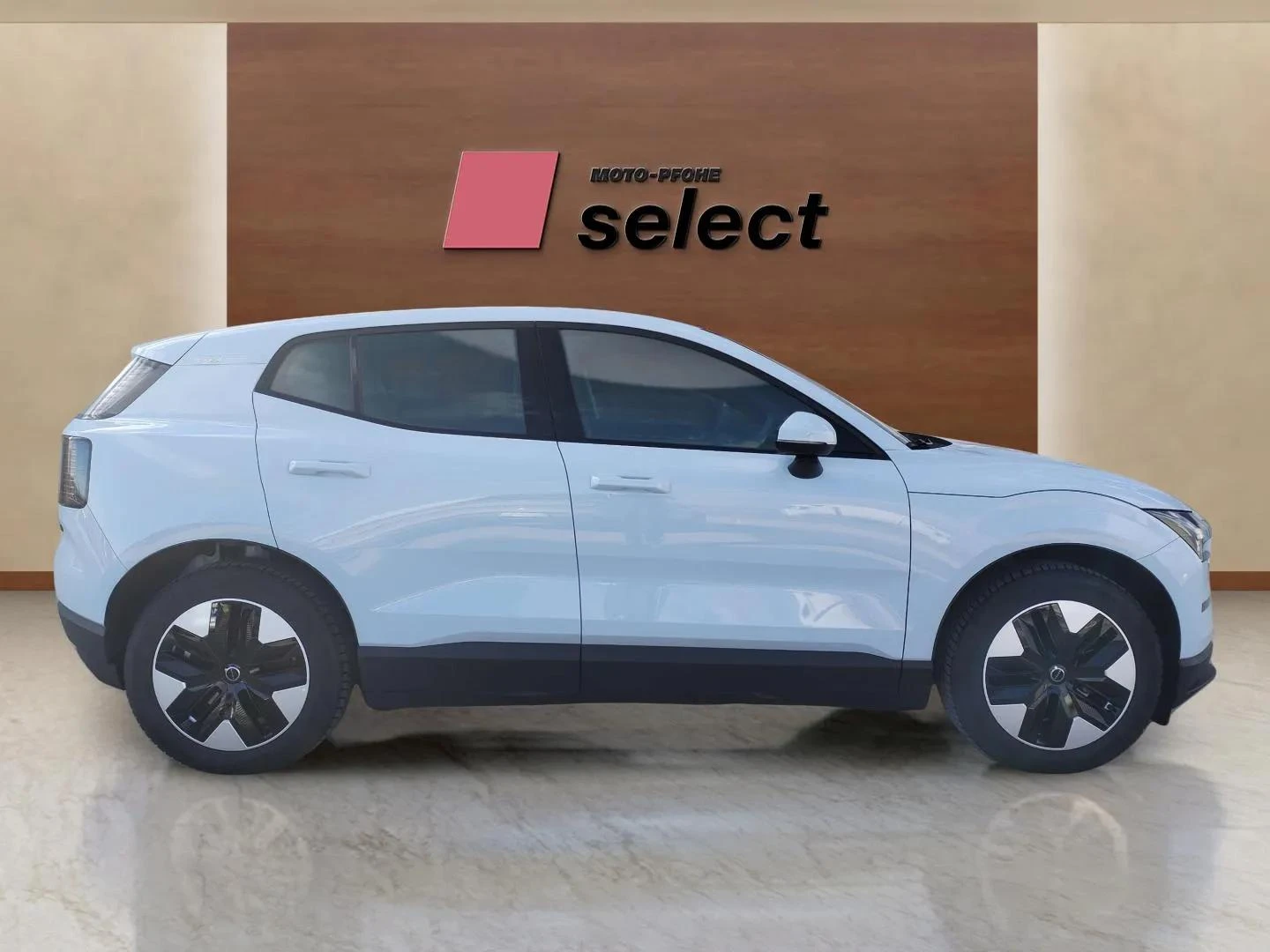 Volvo EX30 Single motor - изображение 4