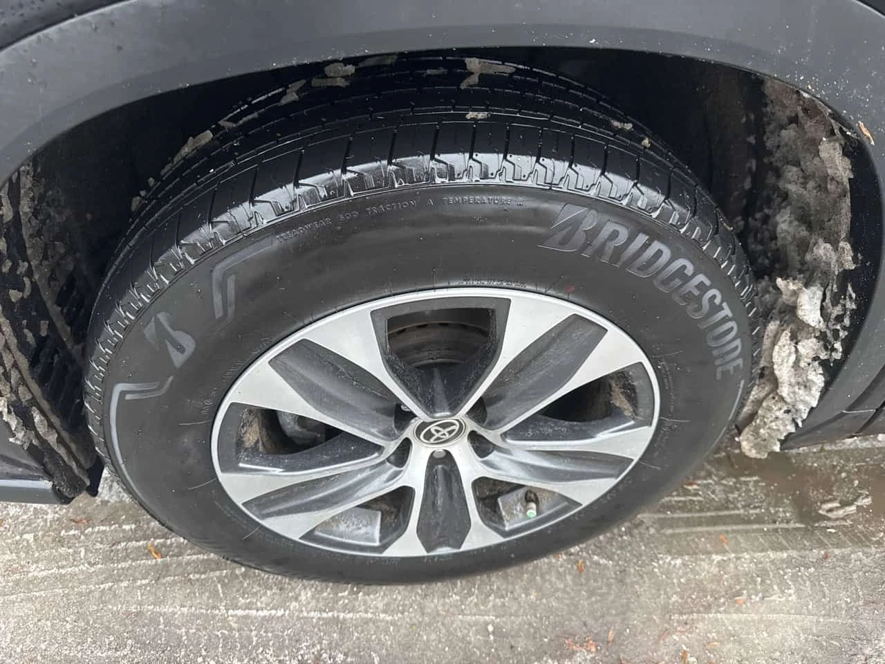 Toyota Highlander * Hybrid XLE * CARFAX * CARPLAY * ������� * ������ | Mobile.bg � ����������� 17