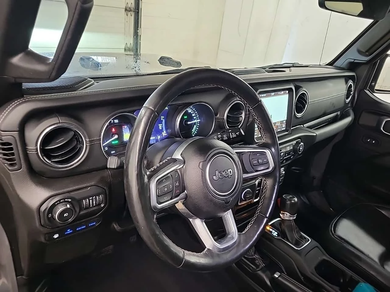 Jeep Wrangler * UNLIMITED SAHARA * CARFAX * 1 СОБСТВЕНИК * , снимка 11 - Автомобили и джипове - 54089424