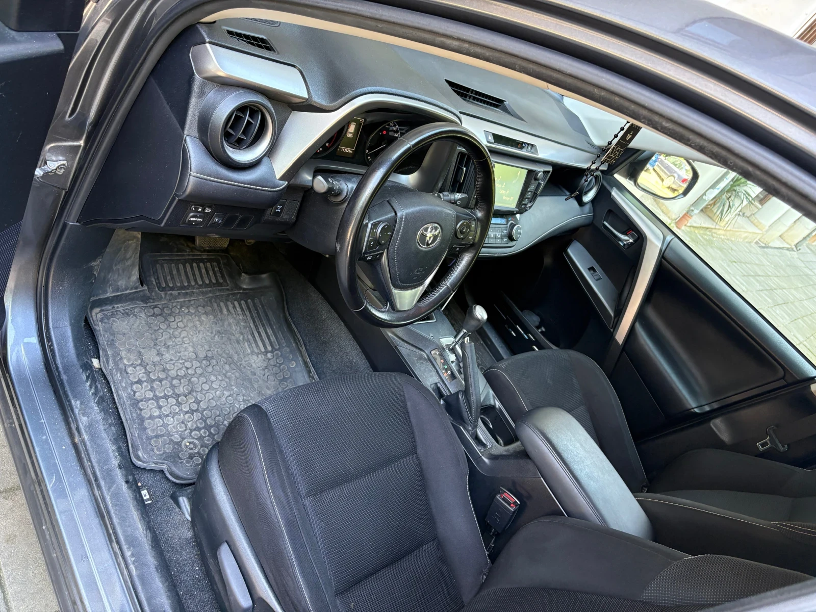 Toyota Rav4 2.0, снимка 5 - Автомобили и джипове - 54407017