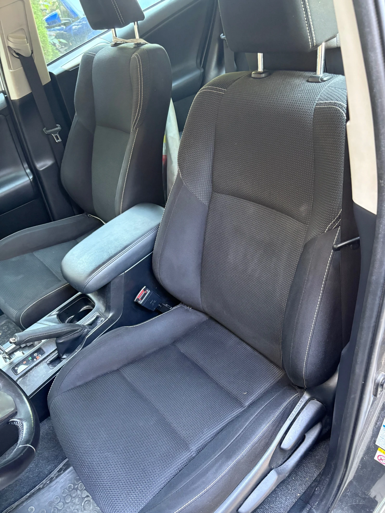 Toyota Rav4 2.0, снимка 6 - Автомобили и джипове - 54407017
