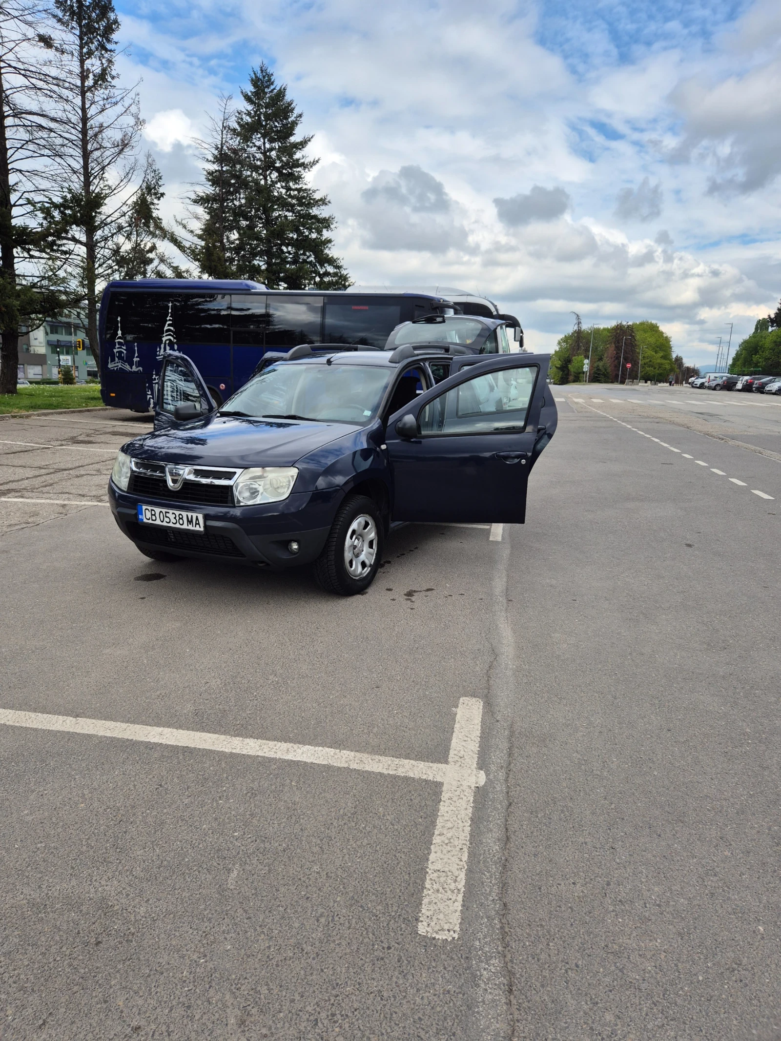Dacia Duster 1.6 Бензин /газ, снимка 15 - Автомобили и джипове - 54486152
