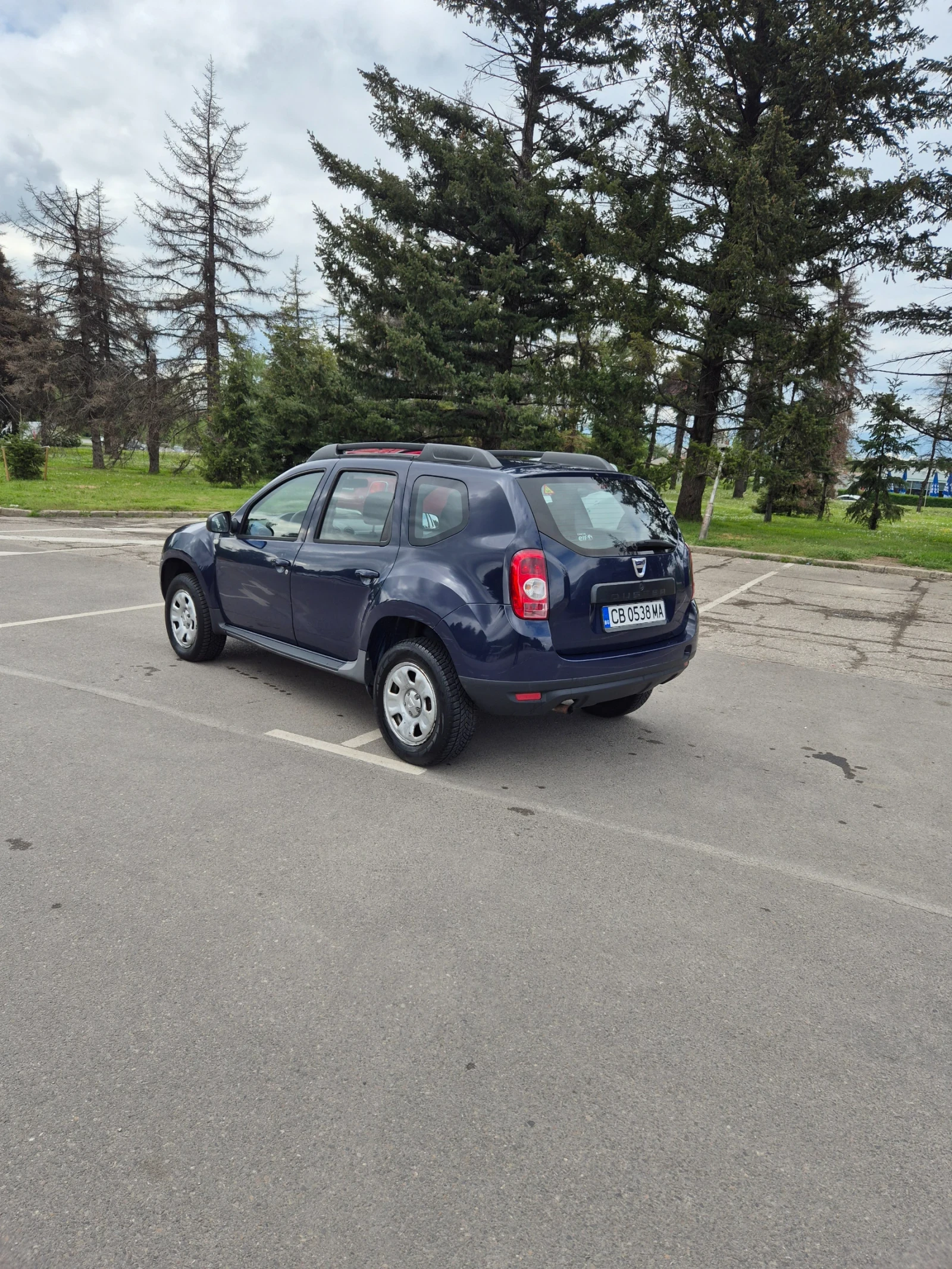 Dacia Duster 1.6 Бензин /газ, снимка 5 - Автомобили и джипове - 54486152