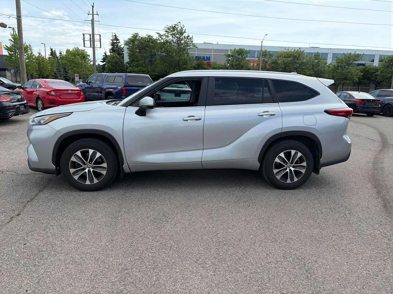 Toyota Highlander * AWD * АВТОКРЕДИТ БЕЗ ПЪРВОНАЧАЛНА ВНОСКА* , снимка 2 - Автомобили и джипове - 54903617
