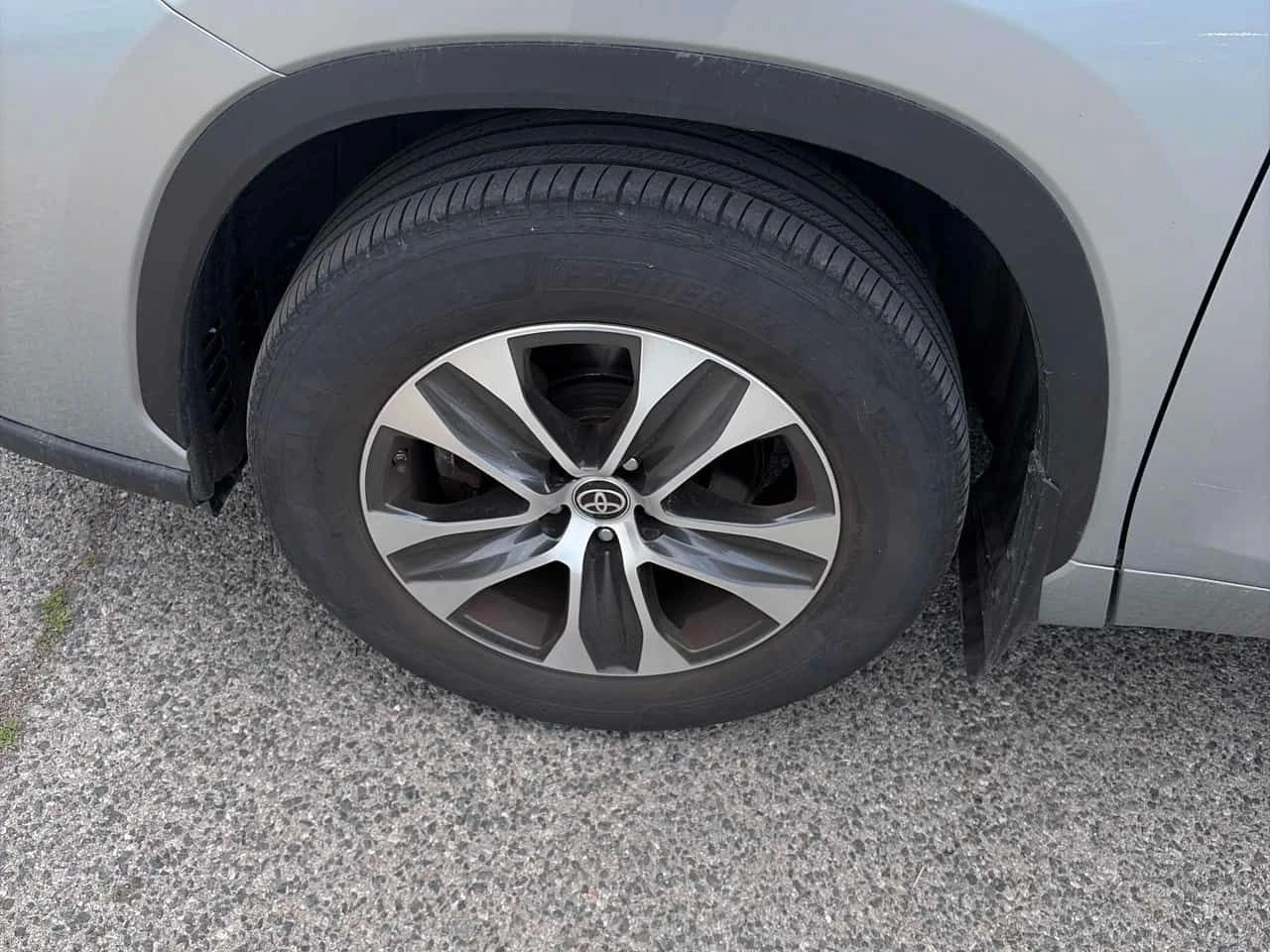 Toyota Highlander * AWD * АВТОКРЕДИТ БЕЗ ПЪРВОНАЧАЛНА ВНОСКА* , снимка 7 - Автомобили и джипове - 54903617
