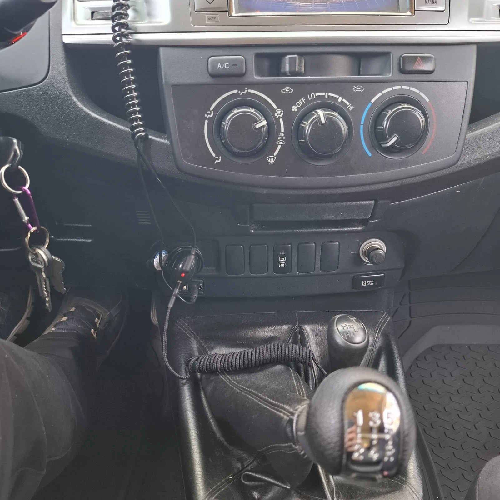 Toyota Hilux, снимка 10 - Автомобили и джипове - 54979454