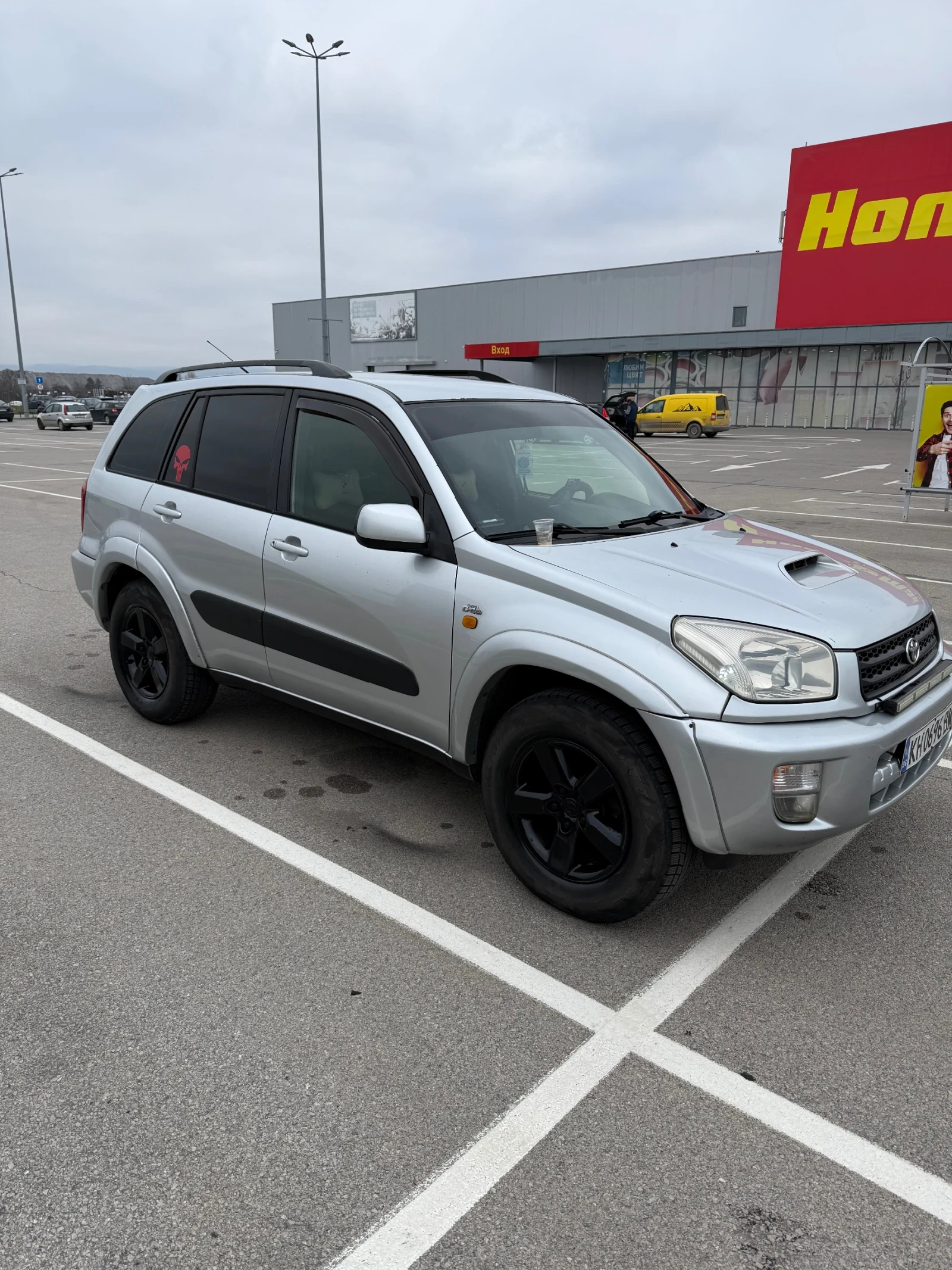 Toyota Rav4 D4D, снимка 13 - Автомобили и джипове - 55876960