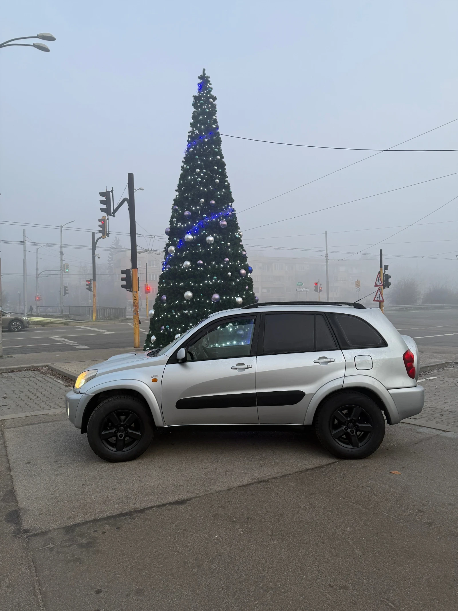 Toyota Rav4 D4D, снимка 8 - Автомобили и джипове - 55876960