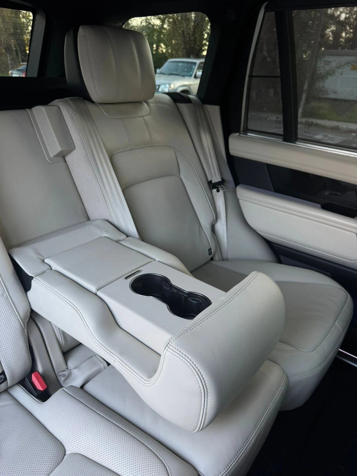 Land Rover Range rover Autobiography, снимка 6 - Автомобили и джипове - 56352342