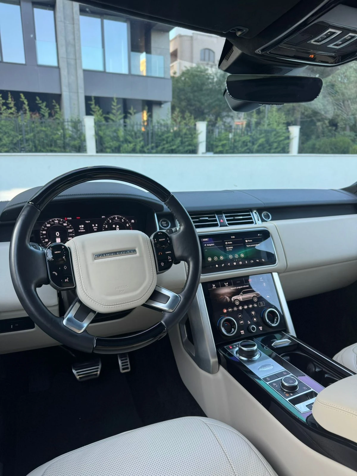 Land Rover Range rover Autobiography, снимка 10 - Автомобили и джипове - 56352342