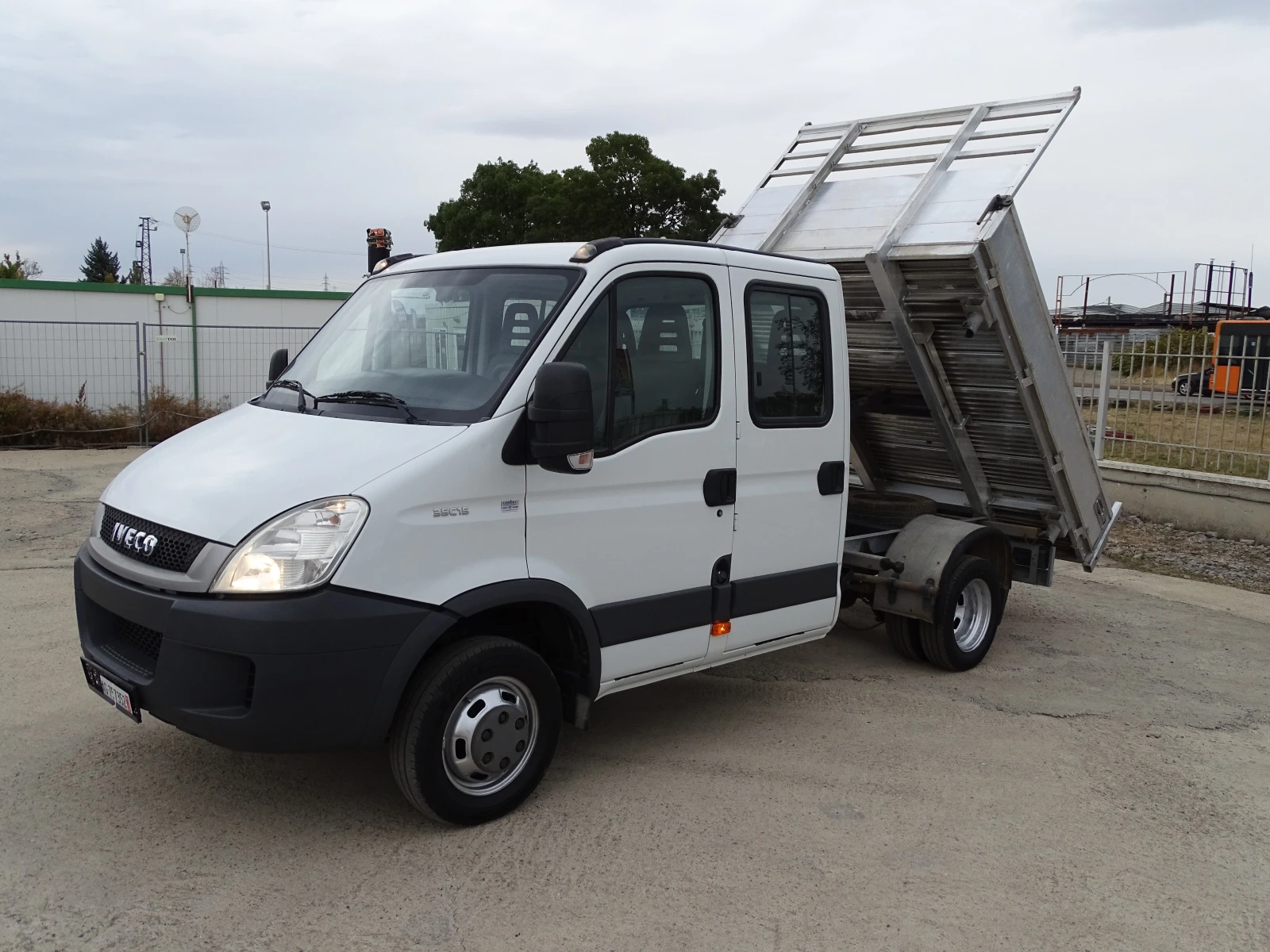 Iveco 35c15 3.0HPI  КАТ. * Б* 7-места* 120 362 км* , снимка 3 - Бусове и автобуси - 55735052