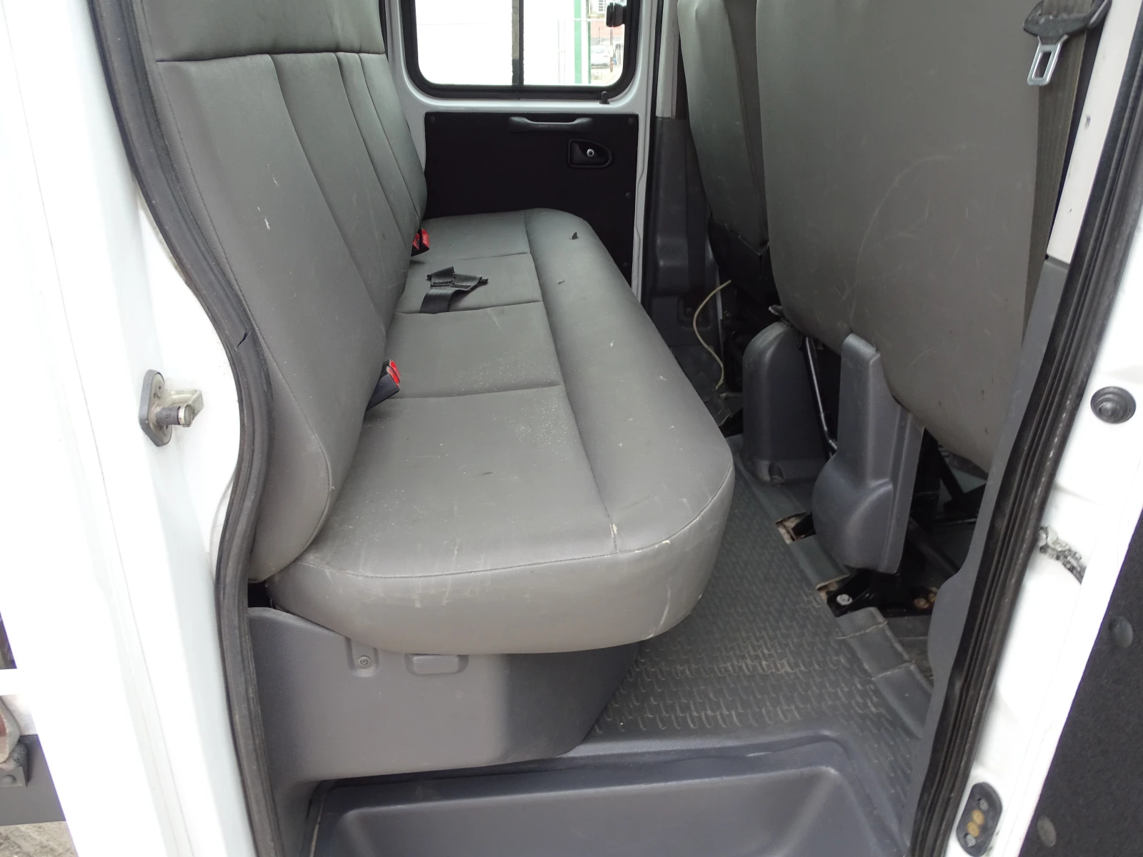 Iveco 35c15 3.0HPI  КАТ. * Б* 7-места* 120 362 км* , снимка 15 - Бусове и автобуси - 55735052