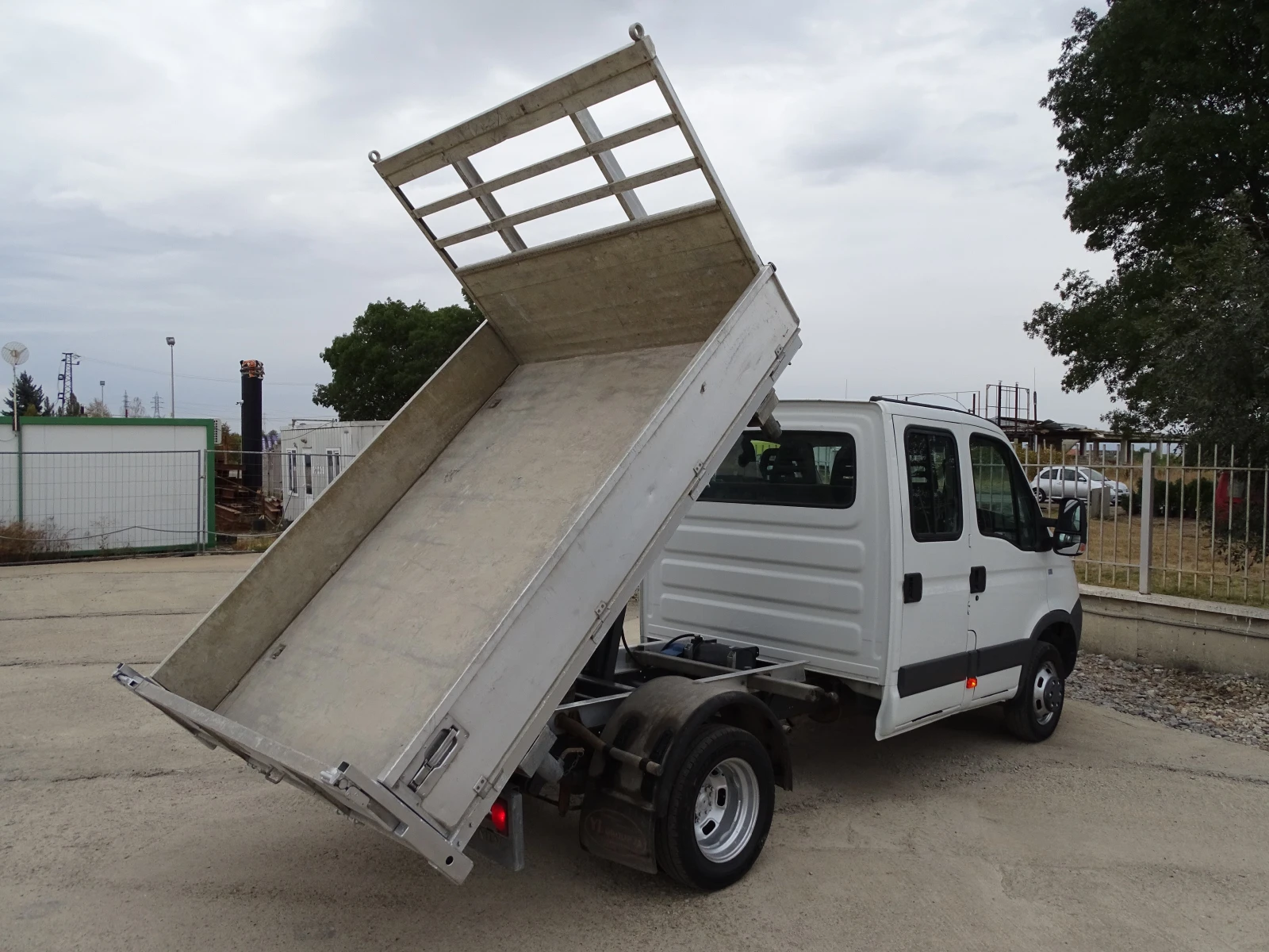 Iveco 35c15 3.0HPI  КАТ. * Б* 7-места* 120 362 км* , снимка 6 - Бусове и автобуси - 55735052