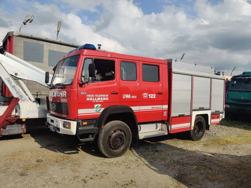 Mercedes-Benz 917 Пожарна, снимка 1 - Камиони - 47445945