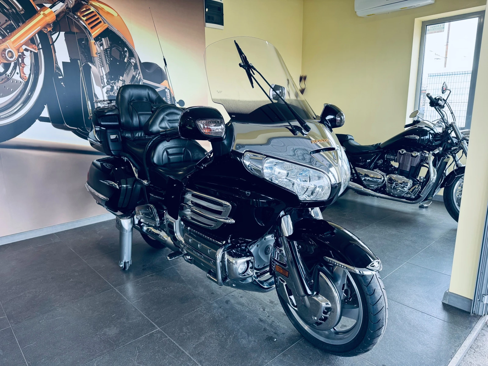 Honda Gold Wing GL1800A Внос от Швейцария | Mobile.bg — изображение 1