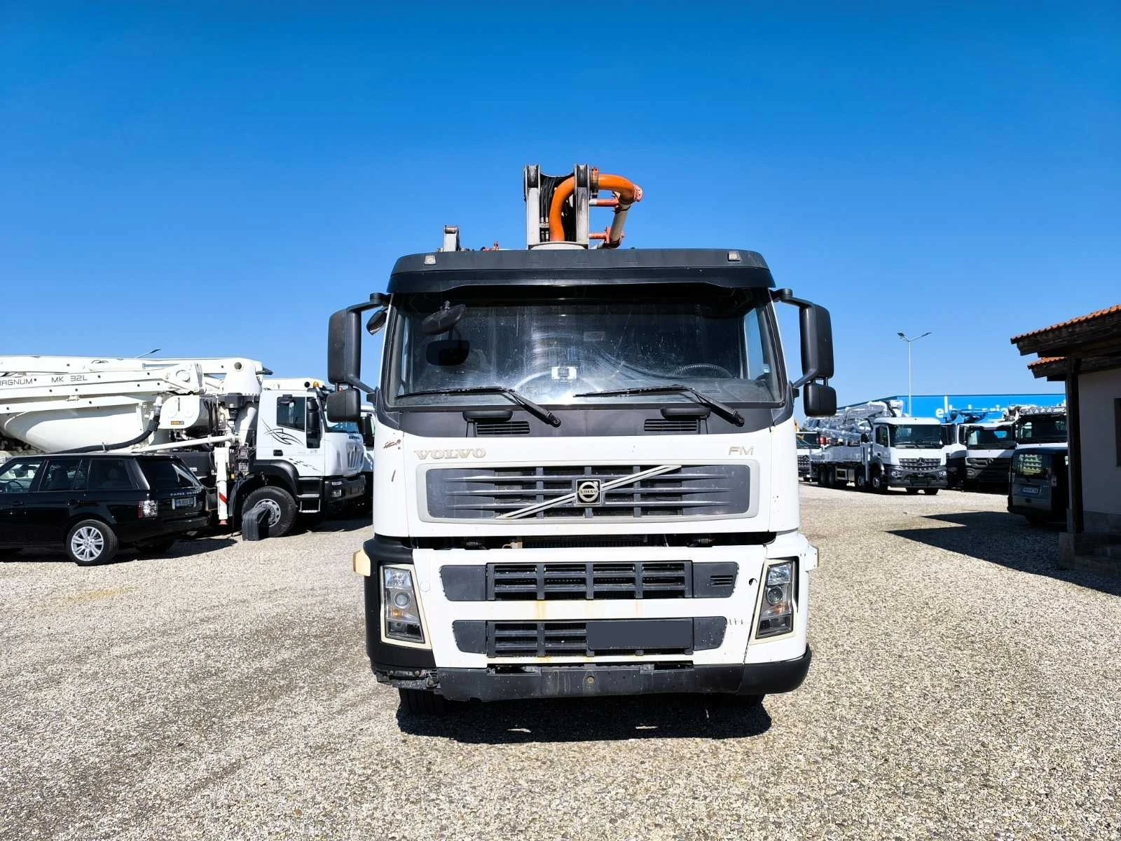 Бетон помпа Volvo FM440 SERMAC TWINSTAR 4Z28 - изображение 2